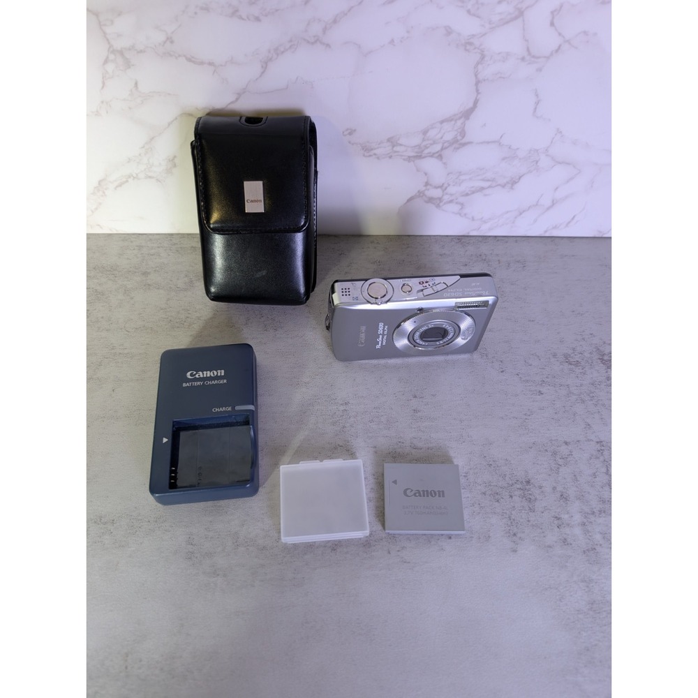 Canon Powershot SD630 Digital ELPH Camera 6.0MP w/ Battery and Charger. Tested!
